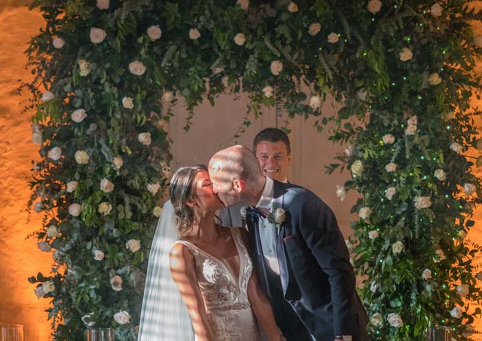 Wedding Planner in Cartagena Colombia. Professional event, reception, and ceremony planning. Exclusive for couples living abroad.