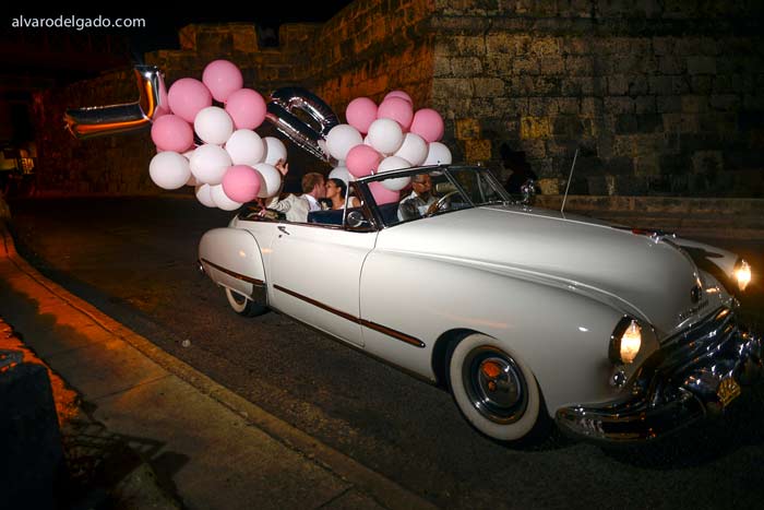 Wedding Planner in Cartagena Colombia. Professional event, reception, and ceremony planning. Exclusive for couples living abroad.