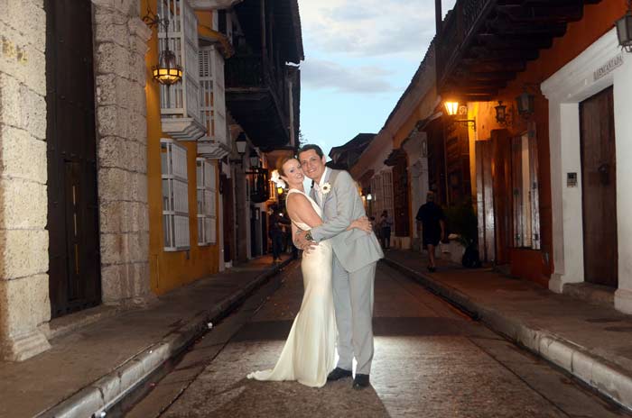 Wedding Planner in Cartagena Colombia. Professional event, reception, and ceremony planning. Exclusive for couples living abroad.