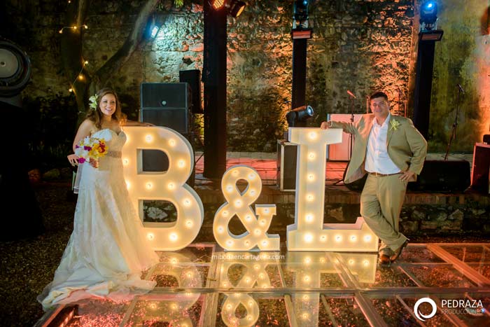 Wedding Planner in Cartagena Colombia. Professional event, reception, and ceremony planning. Exclusive for couples living abroad.