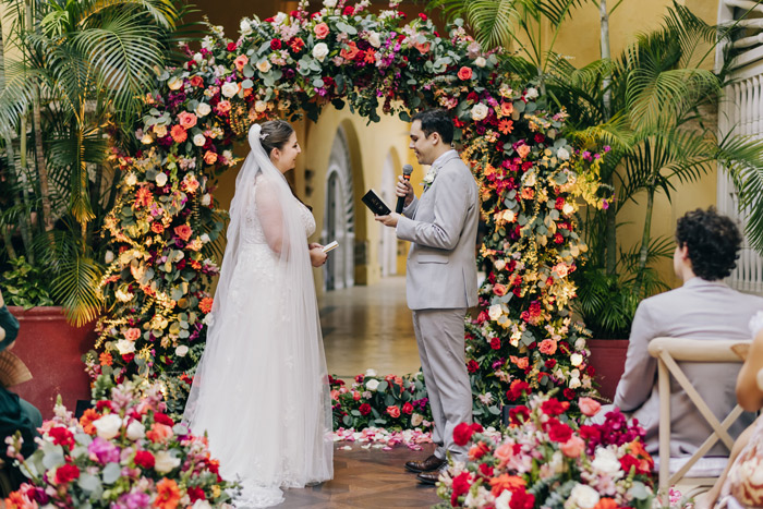 Wedding Planner in Cartagena Colombia. Professional event, reception, and ceremony planning. Exclusive for couples living abroad.