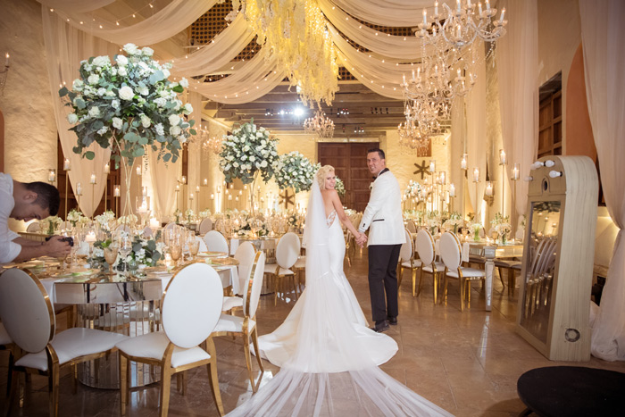 Wedding Planner in Cartagena Colombia. Professional event, reception, and ceremony planning. Exclusive for couples living abroad.